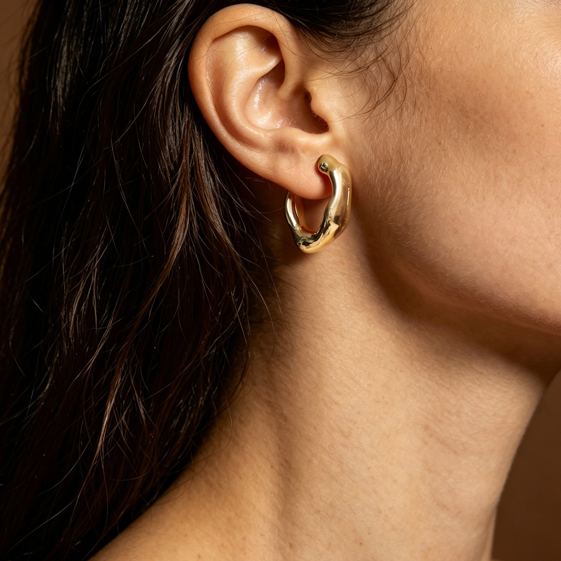 Cross-border 18K gold and copper plated ear studs, irregular C-ring, smooth surface, European and American bestsellers, high-end design Amazon accessories Specification image