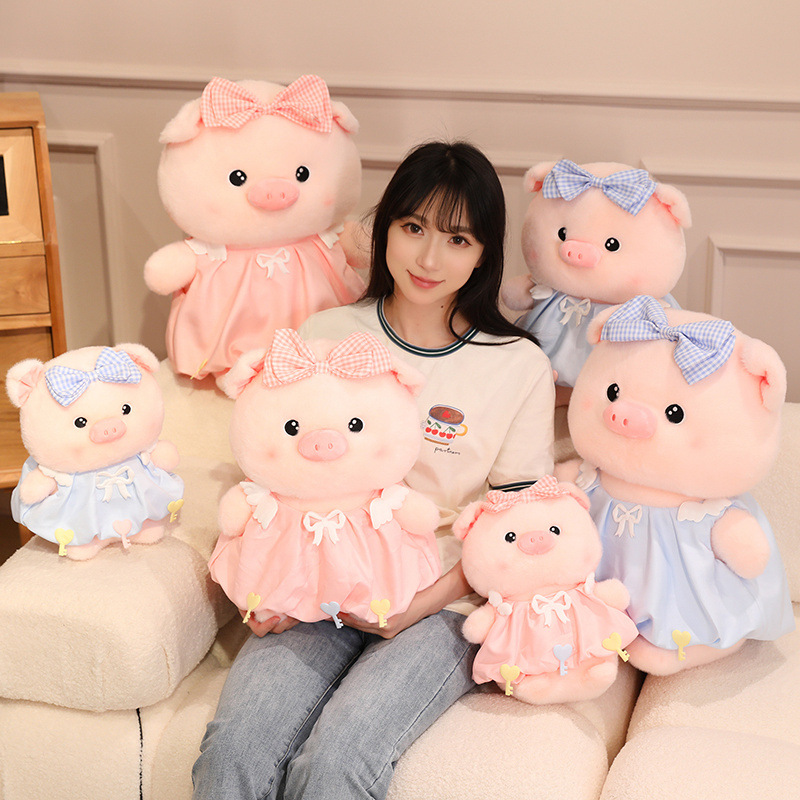 Couple pig dolls, plush toys, cute pink dresses, pig figurines, well-behaved and adorable pigs, wholesale of Internet celebrity throw pillows, birthday gifts Application Scenario