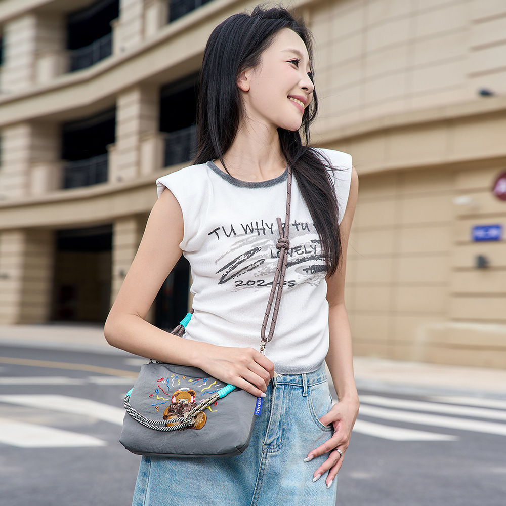 其他时尚女包实物图