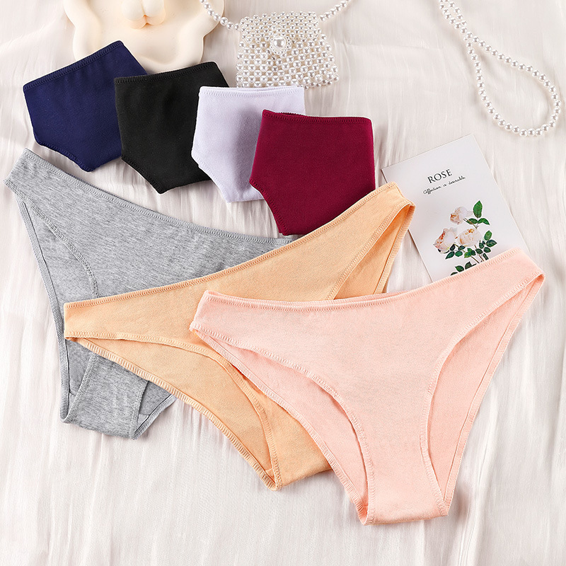 Pure cotton underpants for women, low-waisted Japanese style, large size, semi-hip-hugging, comfortable, skin-friendly and breathable. Triangular pants for girls, breathable with all-cotton crotch Application Scenario