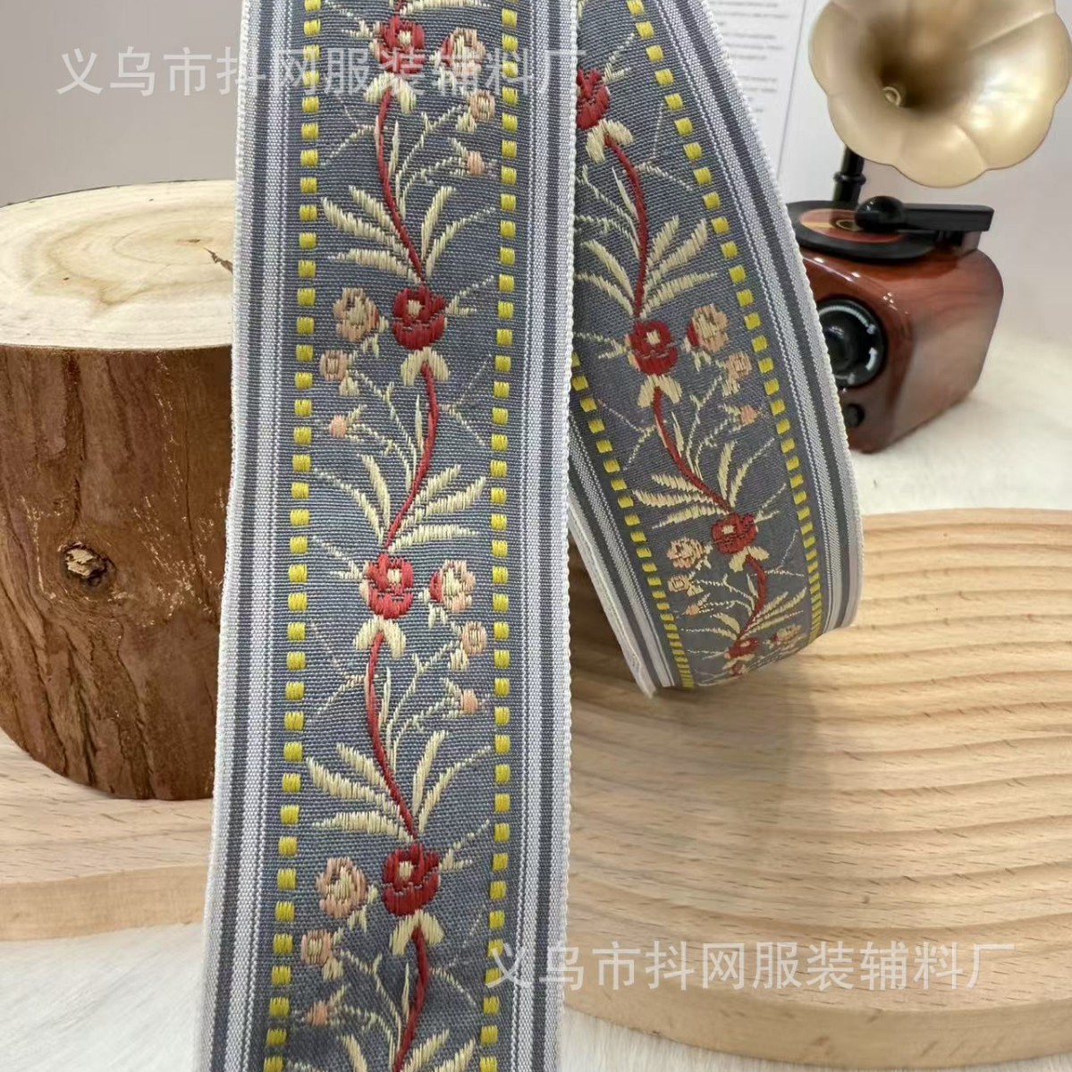 服装饰品实物图