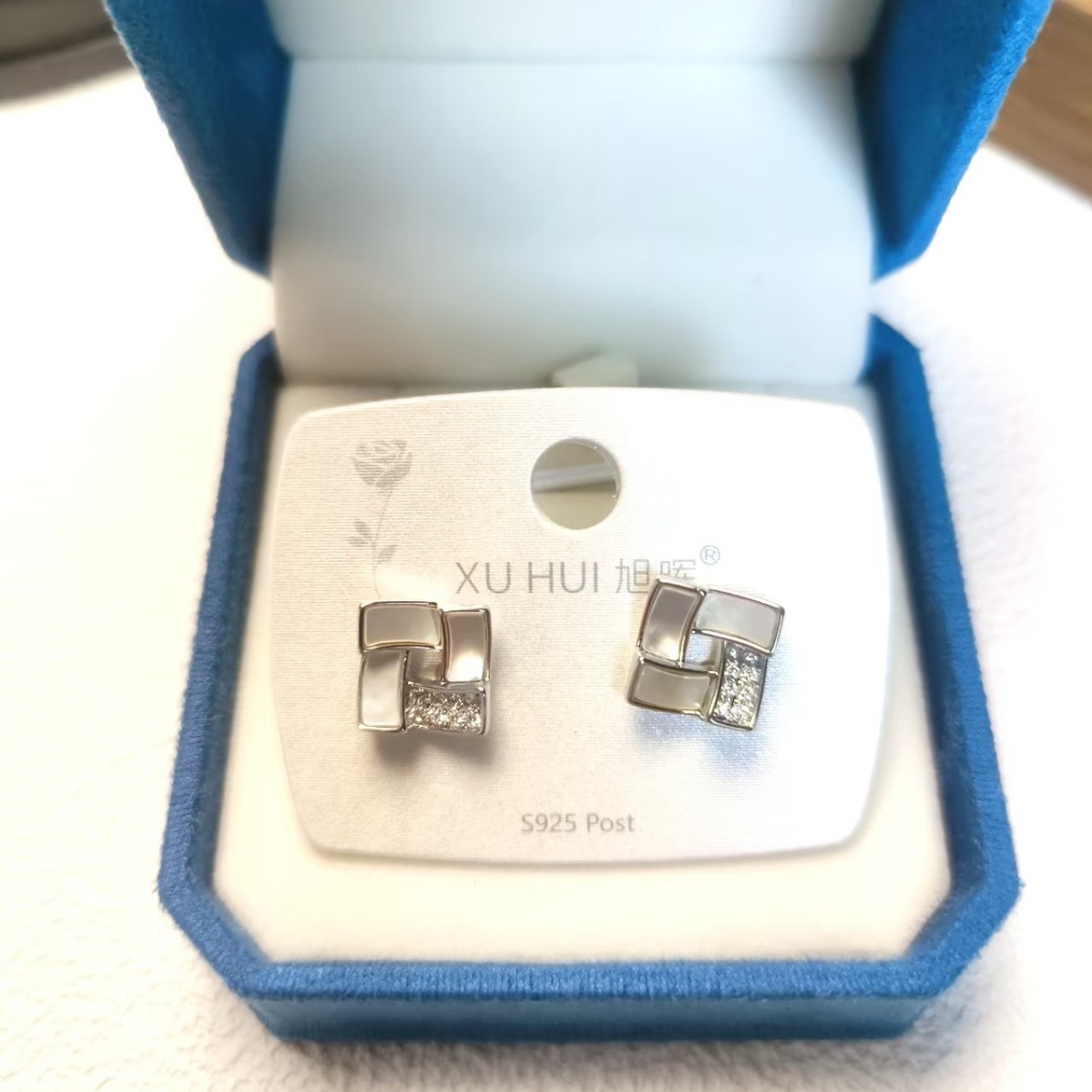 The 2025 925 sterling silver needle square micro-inlaid zircon stud earrings are trendy, sweet and versatile women's earrings Specification drawing