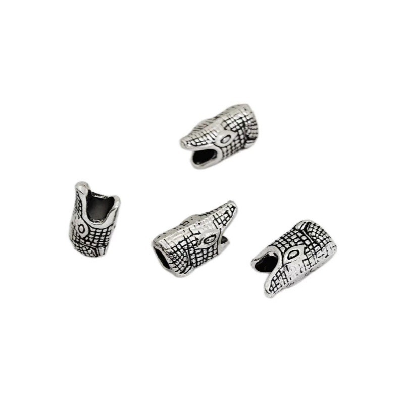 Retro alloy animal head large-hole bead crocodile-shaped DIY beading accessory leather rope bracelet bead separator Application Scenario