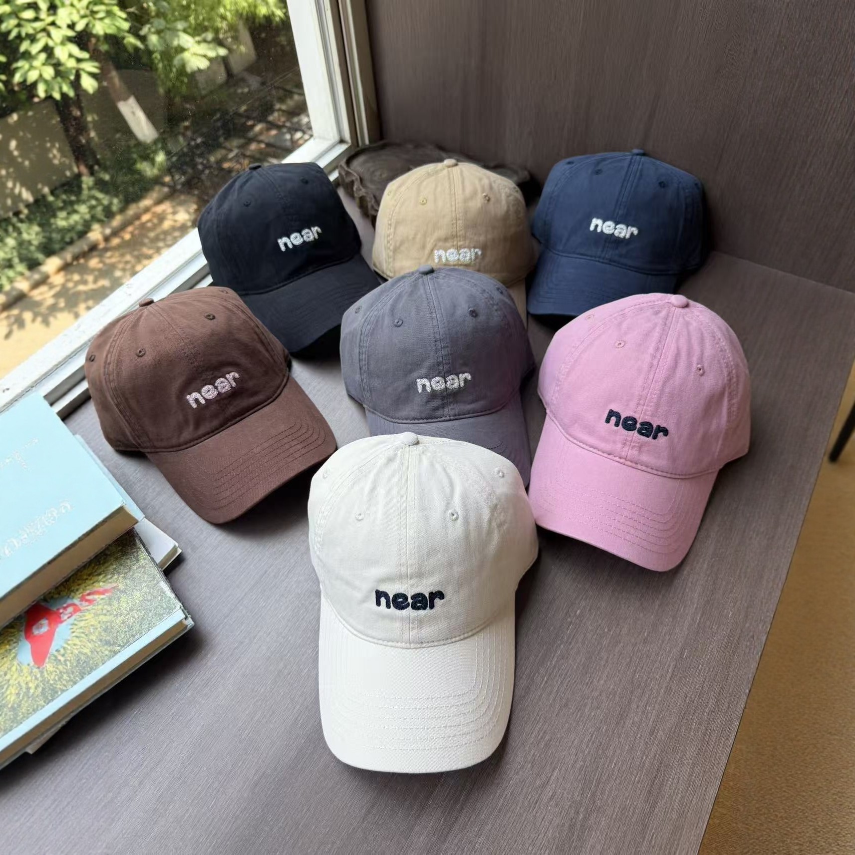 Men's and women's 2024 new retro style high-quality, simple solid color casual and versatile letter embroidery cap