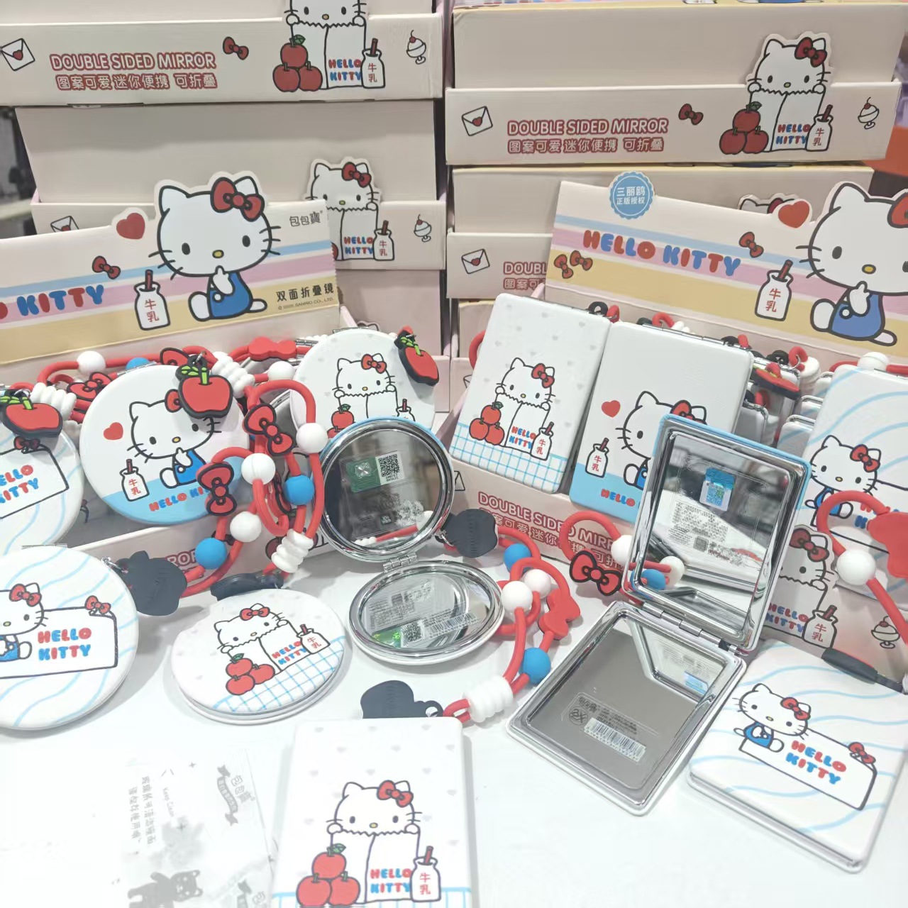 方形迷你手持折叠小镜子可爱新款卡通女生化妆镜高清双面随身口袋