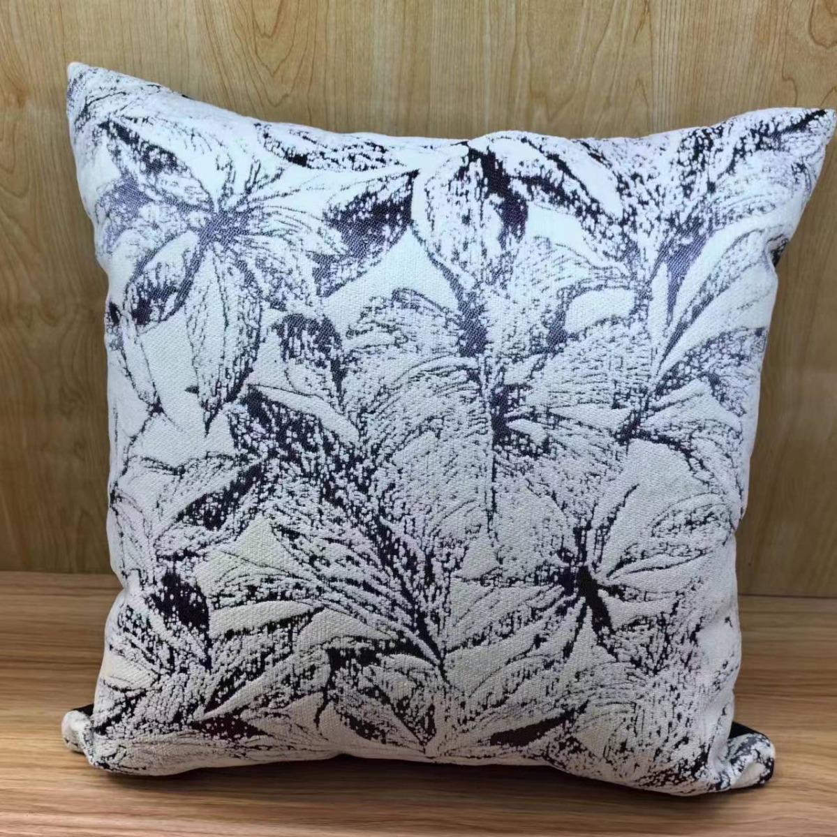 Wholesale of cross-border Chenille jacquard pillowcases, sofa cushions and cushion covers, modern light luxury American-style cushions Application Scenario