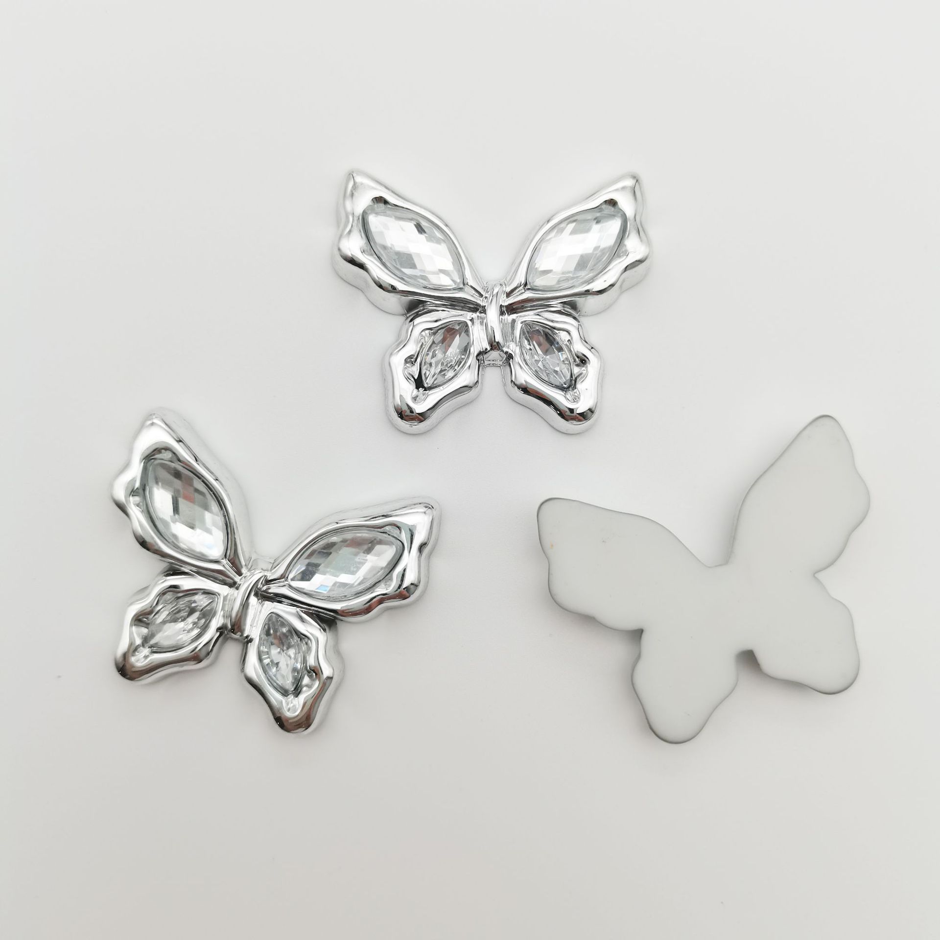 High-end water diamond bow, butterfly accessory, diy Crocs, phone case material manufacturer, wholesale in stock Application Scenario