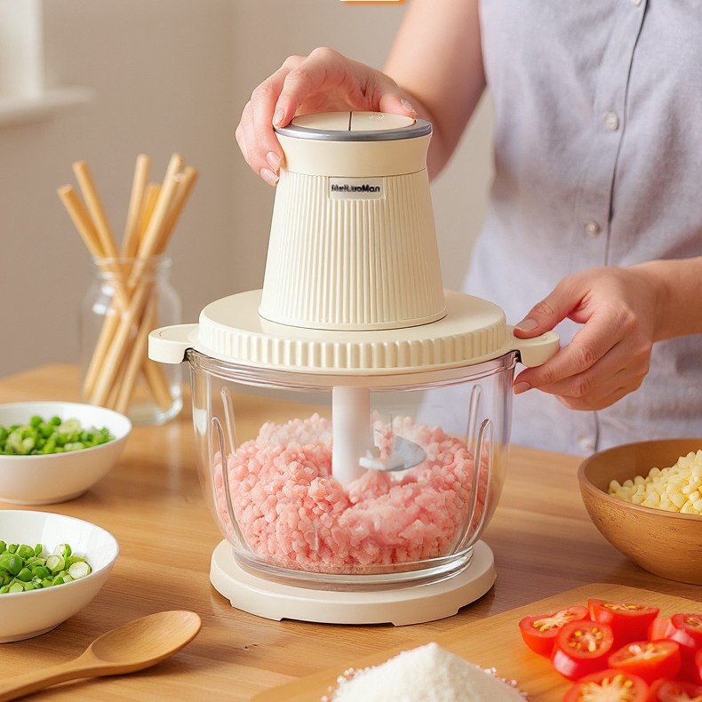 The 2024 new model of fully automatic electric small meat grinder is a multi-functional 2.5L meat grinder, sold directly by the manufacturer. It is multi-purpose