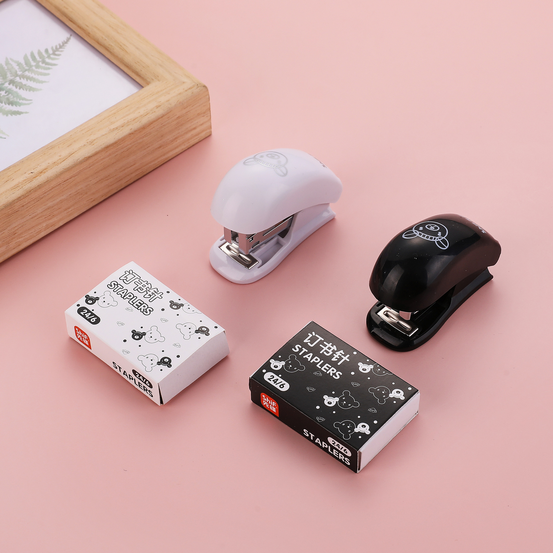 Pioneer 7135 Mini Stapler, Cute Cartoon Primary School stapler, Small size Set, Children's learning stationery Specification image