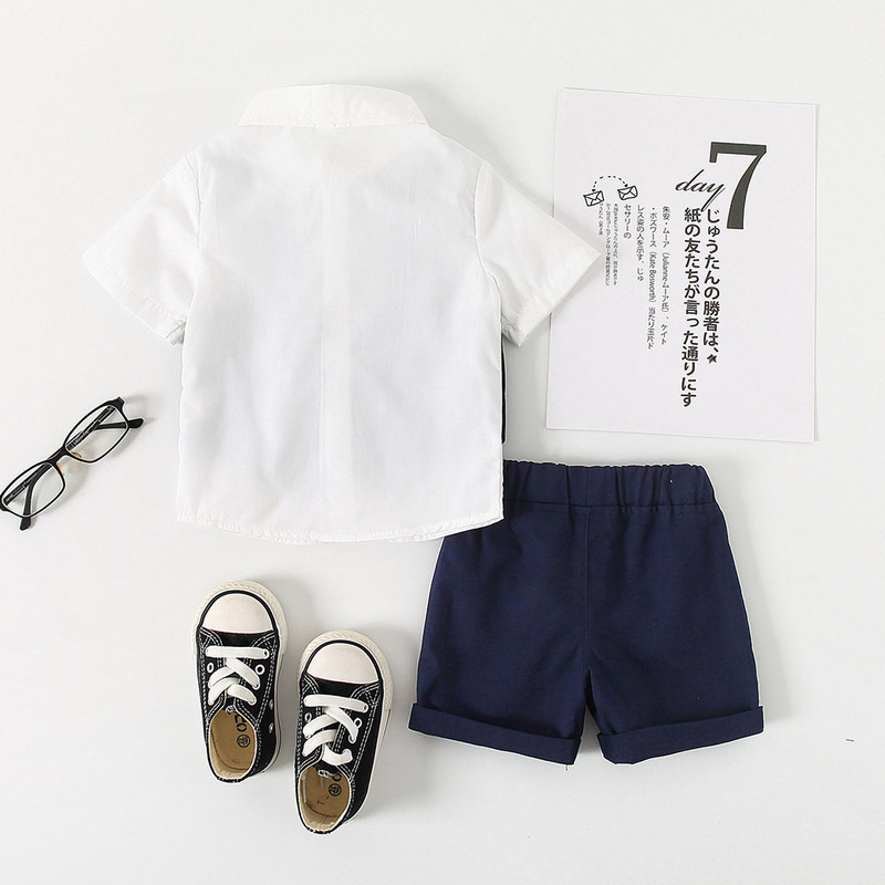 Back-to-school season boys' Korean-style small suits, summer new children's short-sleeved shirts, fake vests, graduation gowns, children's sets details Picture