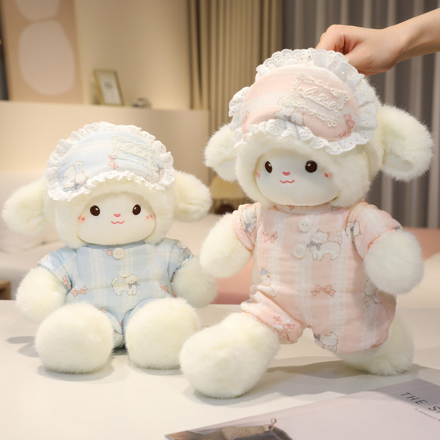 Running lamb pajama plush toy Plush sheep doll Soothing cloth doll Children's gift for girls Application Scenario