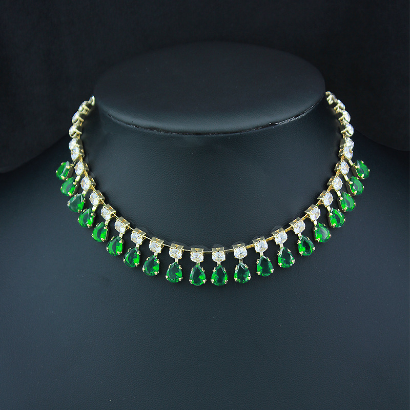 Cross-border fashion rhinestone necklace, European and American individual trend teardrop-shaped tassel necklace, green rhinestone necklace, women's luxurious full diamond necklace details Picture
