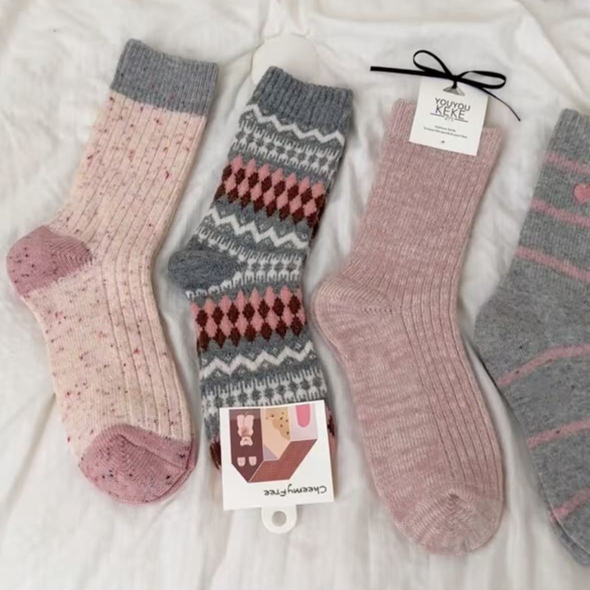 粉色系列暖秋袜子女中筒袜森系氛围感少女jk蝴蝶结百搭校园堆堆袜细节图