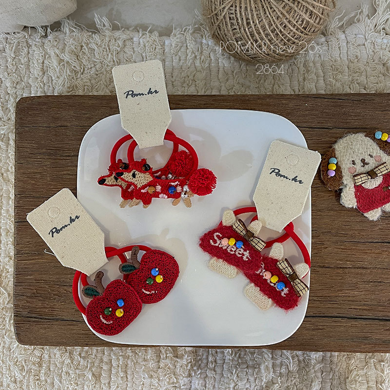 Handcrafted hair accessories, a variety of creative hair clips and headbands, handcrafted fashionable hair accessories, versatile accessories for girls Specification image