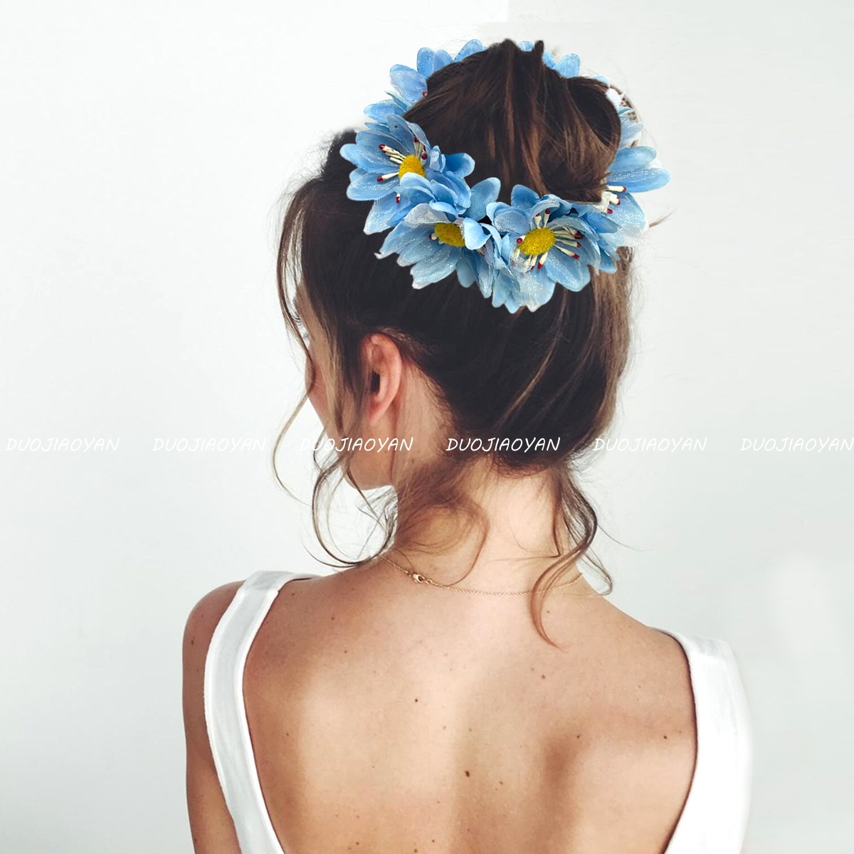 New large-sized faux rose hair bands from Europe and America, seaside vacation style photo headwear, and colorful bride flower accessories Application Scenario
