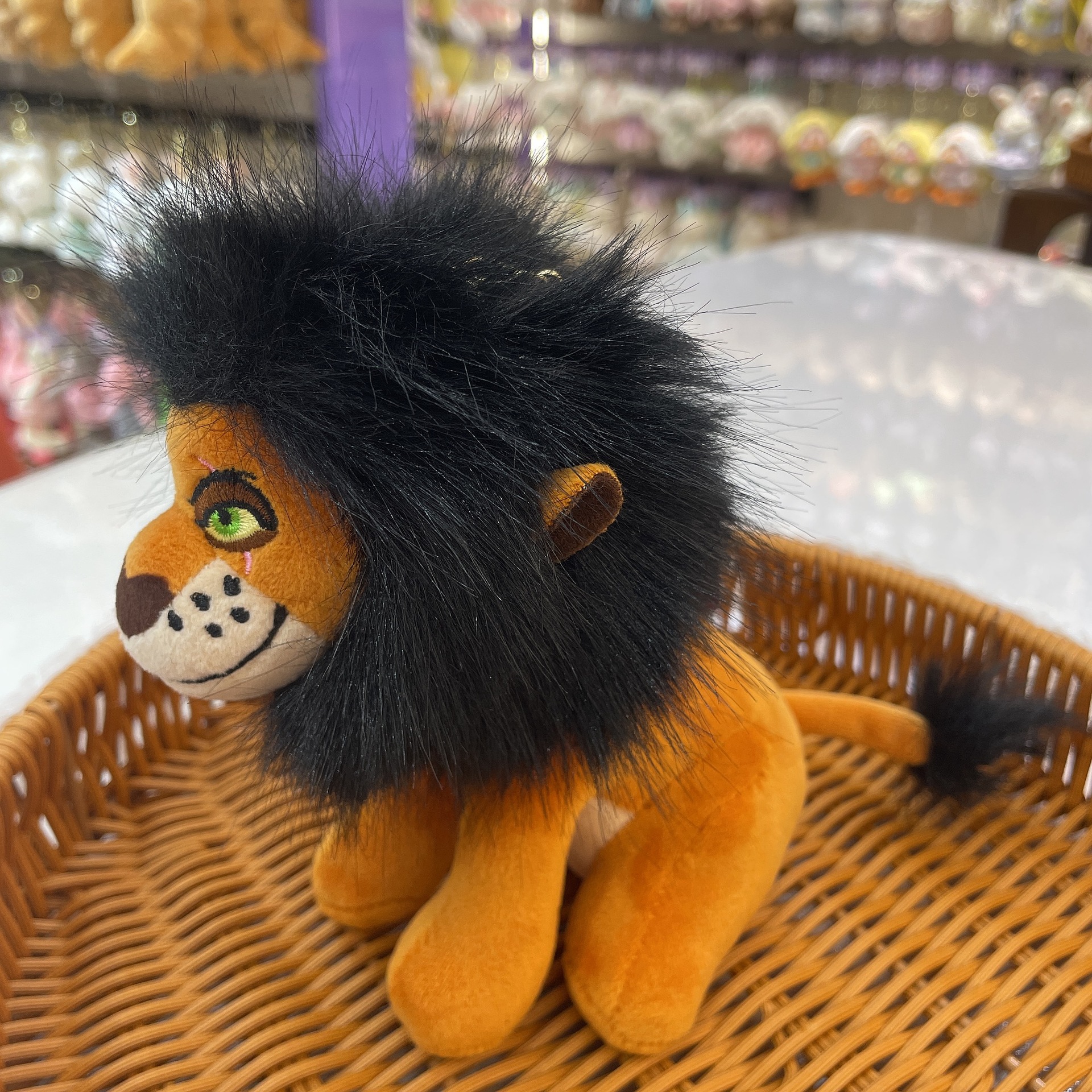 Sitting Lion King figurine, plush toy, claw machine doll, little lion plush toy, pendant, keychain details Picture