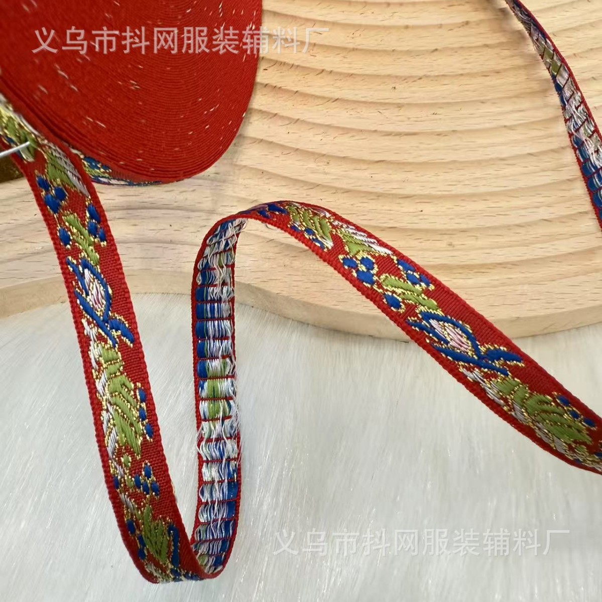 1.1-1.3cm gold thread jacquard embroidery webbing, hair accessories, headwear gift box packaging tape, performance costume accessories Specification image