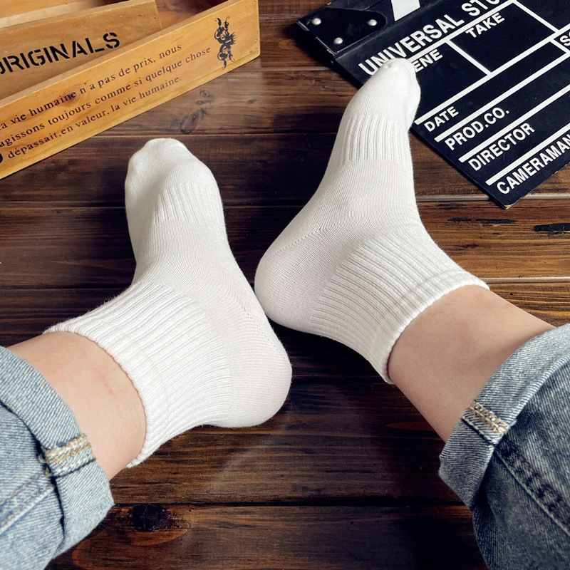100% pure cotton Xinjiang cotton socks, men's and women's sports socks, black and white solid color, autumn and winter four seasons, student anti-odor short socks, couple details Picture