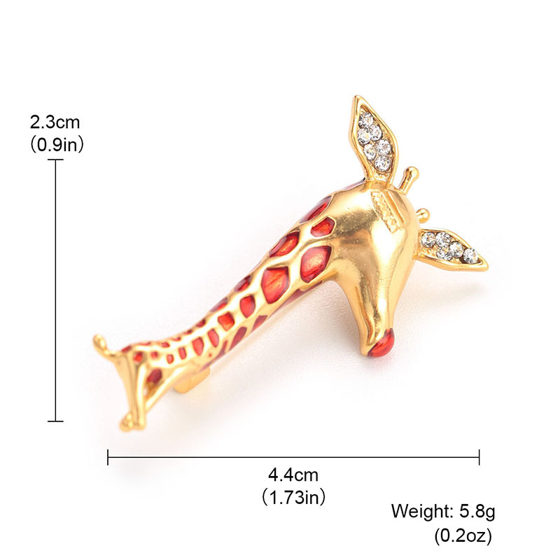 Cute Japanese design sense, niche giraffe brooch, trendy and individual girl's pin, collar pin, sweater, suit and accessory Application Scenario