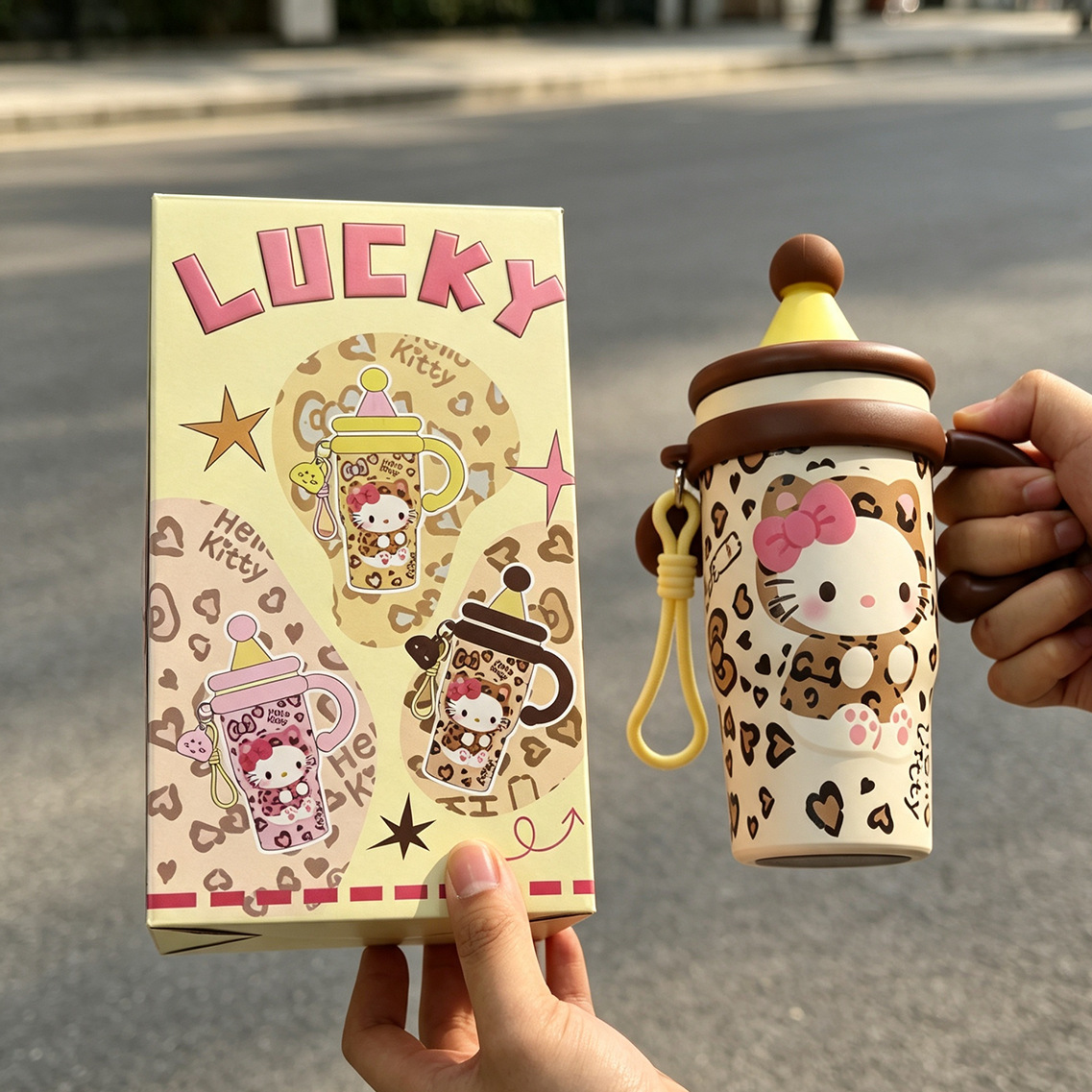 Wholesale of leopard-print stainless steel children's insulated cups, large-capacity ice cups, high-appeartion-level girls' straw water cups as gifts Wholesale of leopard-print stainless steel children's insulated cups, large-capacity ice cups, high-appeartion-level girls' straw water cups as gifts