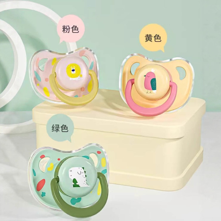 Baby pacifier, super soft and soothing type, mimics breast milk for newborns, silicone dust-proof for soothing babies to sleep Application Scenario