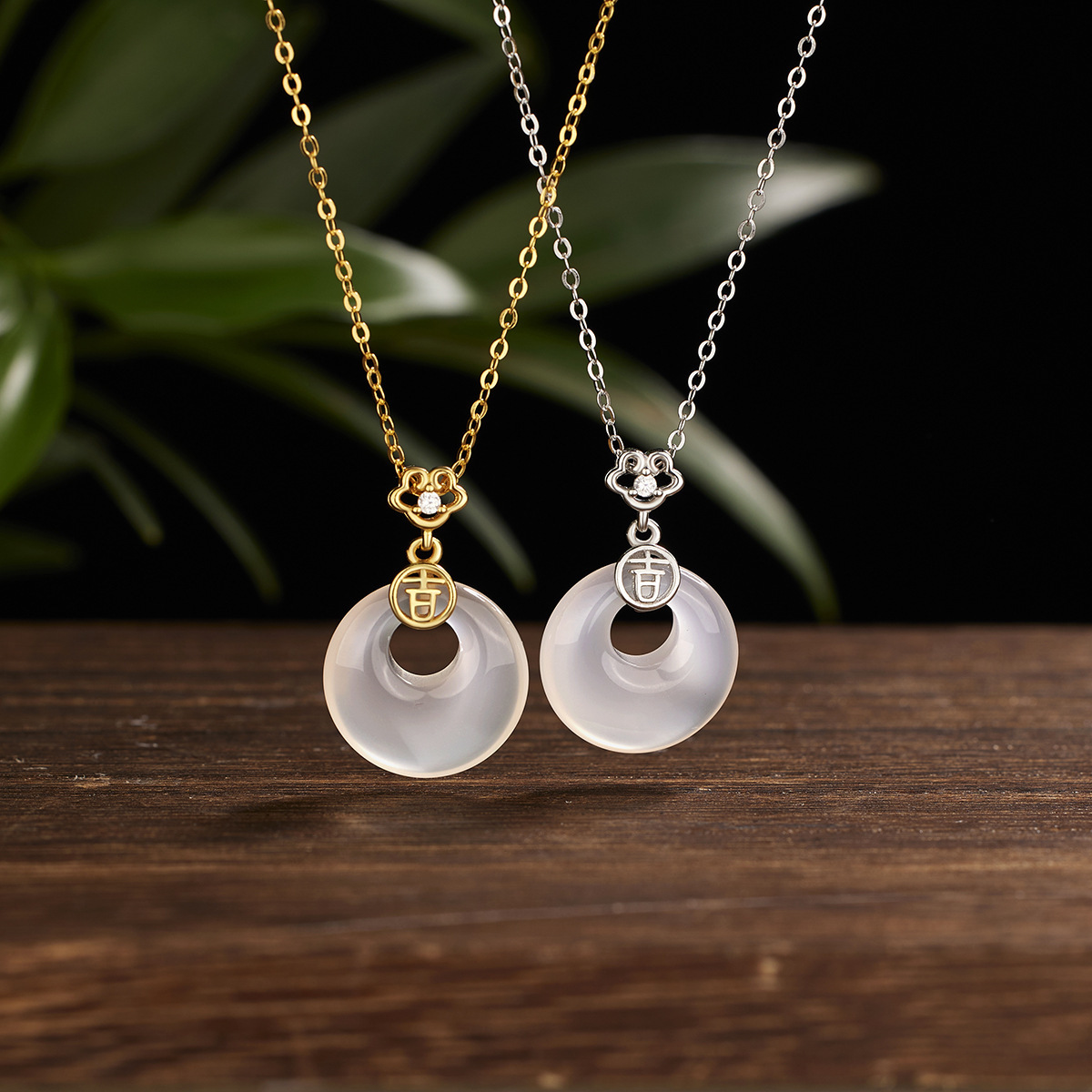 s925 sterling silver new auspicious and peaceful collarbone chain, simple and versatile, high-end girls' necklace wholesale full figure