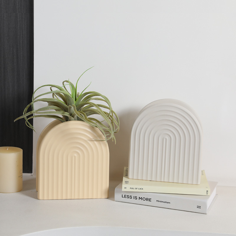 2026 Nordic ceramic arched decorative bookstand, vase, candlestick, scented candle holder, soft decoration Application Scenario