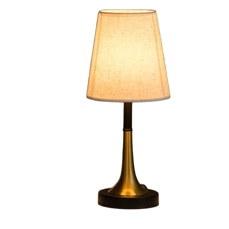 Desk lamp, bedroom bedside lamp, ins girl's warm desk lamp, creative Northern European bedside table, hotel and homestay simple style Item Picture