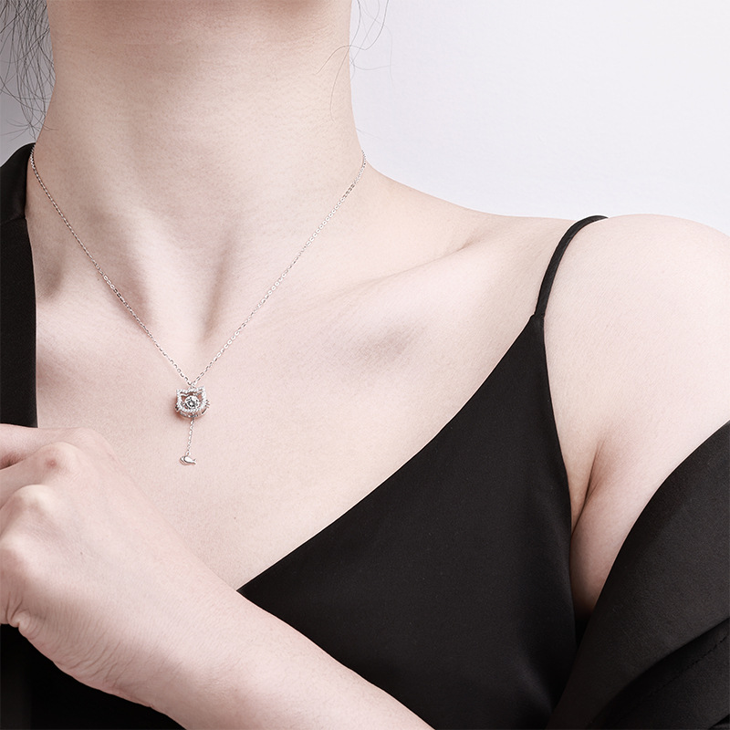 s925 sterling silver cat and fish necklace, dynamic Mosang pendant, sweet and fresh female style, collarbone chain, high-end necklace
