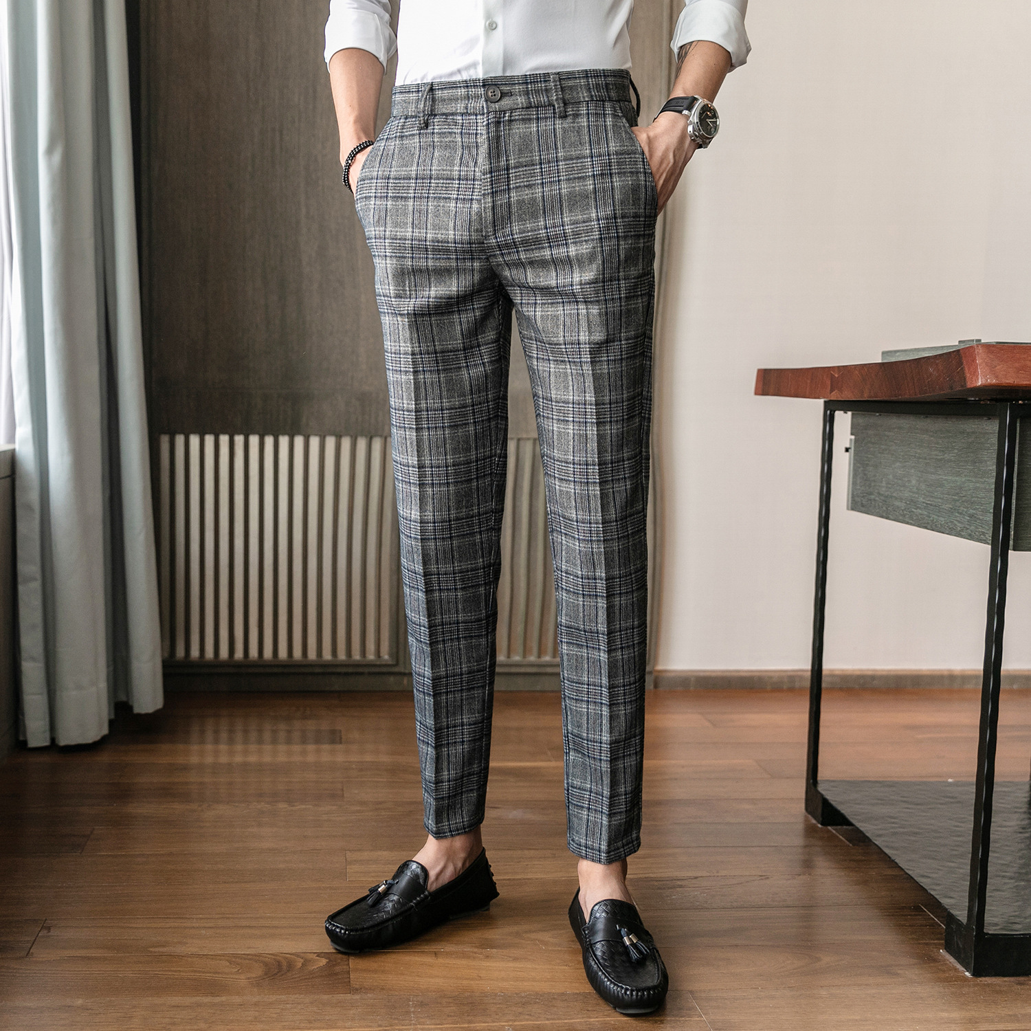 New men's casual trousers in stock for 2025, Korean-style, slimming, fashionable and trendy, with a checkered, no-iron design and a cool, straight-through style Application Scenario