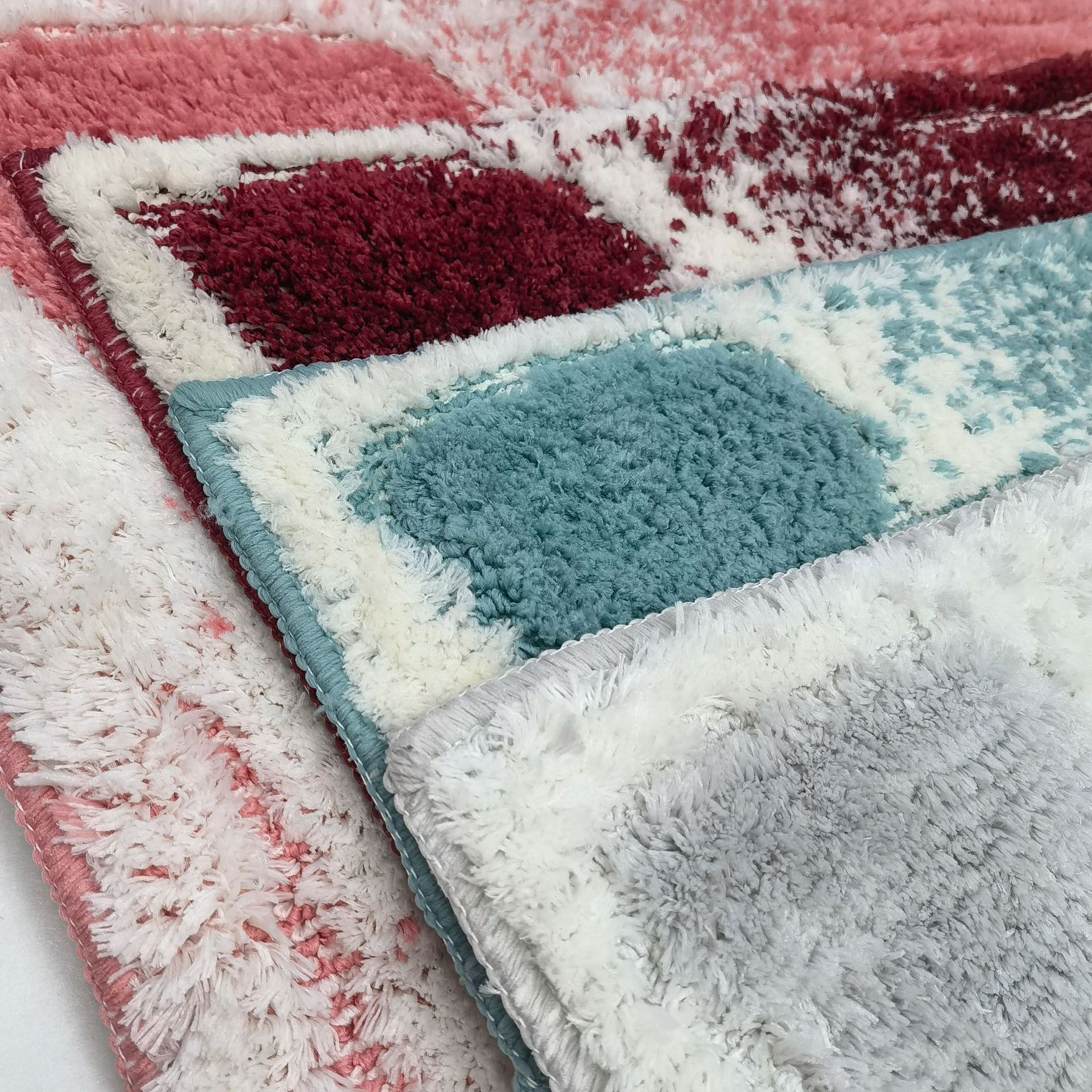 超纤雪花渐变四个爱心型防滑吸水脚垫TPR卧室入户门口浴室客厅垫产品图