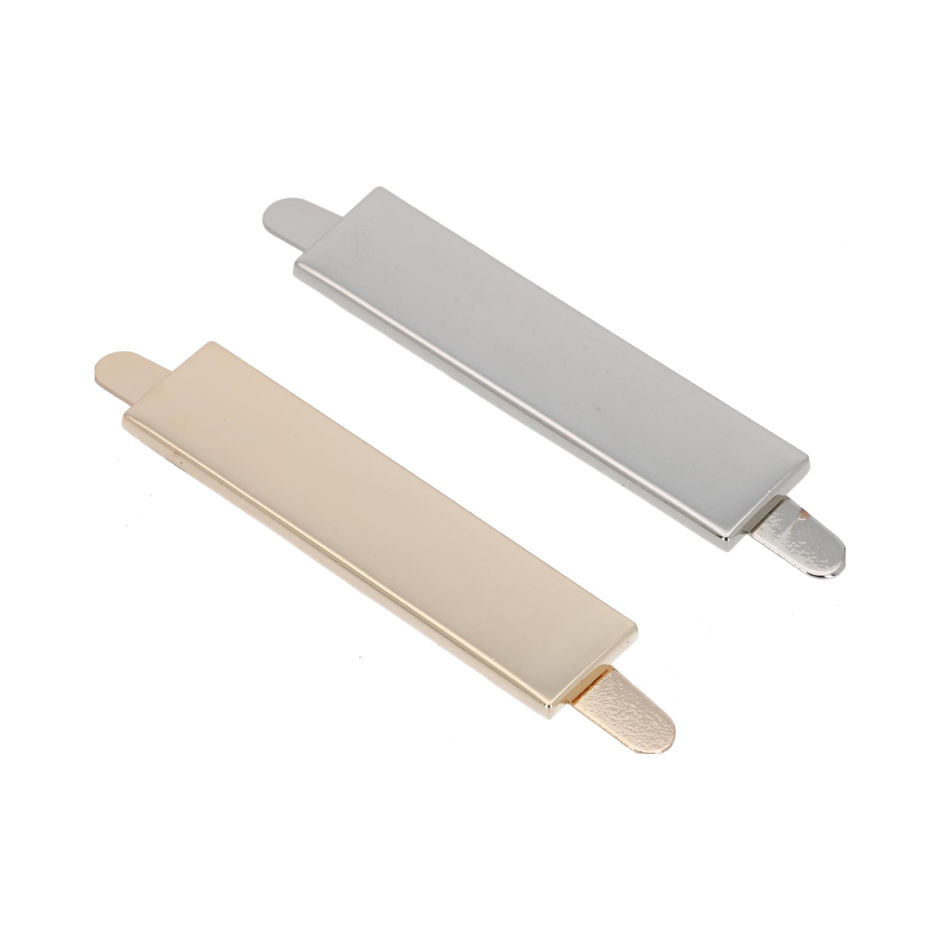 Wholesale luggage metal nameplates, hardware marks, alloy blank trademarks, logos, and can be laser-designed with five buttons Specification drawing