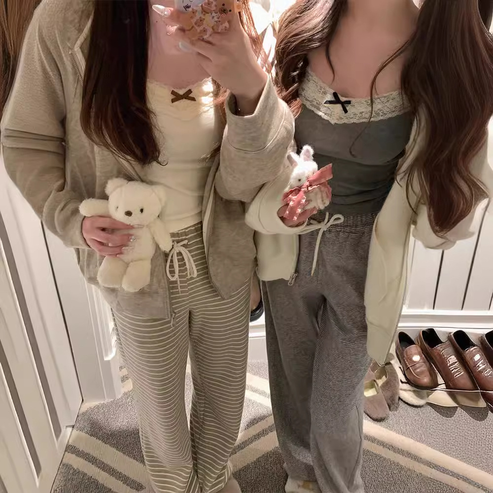 辣妹纯欲蕾丝花边吊带背心打底胸垫蝴蝶结短款修身设计无袖上衣细节图