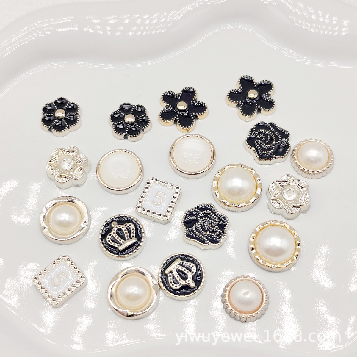 花朵珍珠镶钻配件滴油贴片树脂水钻服饰配件diy饰品发卡袖口材料