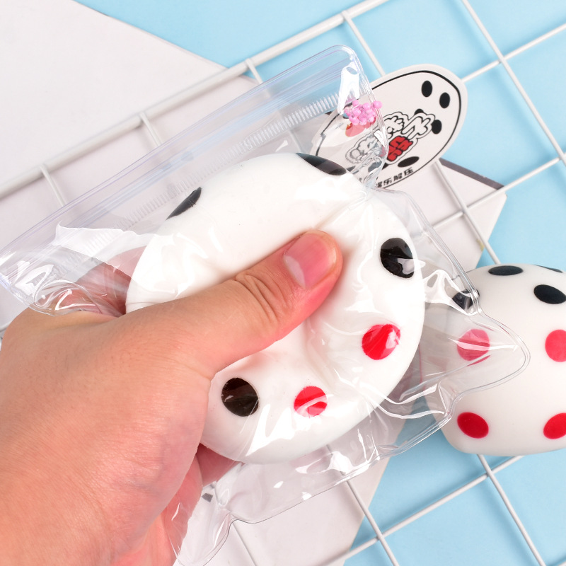 Douyin's same style mahjong dice kneading fun stress-relieving tool, slow rebound fluid soft rubber color dice release and stress-relieving toy Specification image