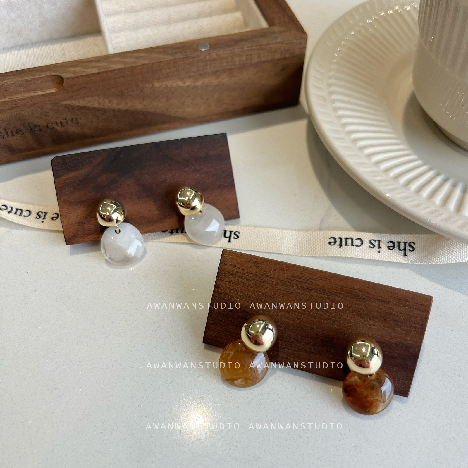 复古美拉德简约滴釉耳环女轻奢小众设计感耳钉秋冬潮气质通勤耳饰产品图