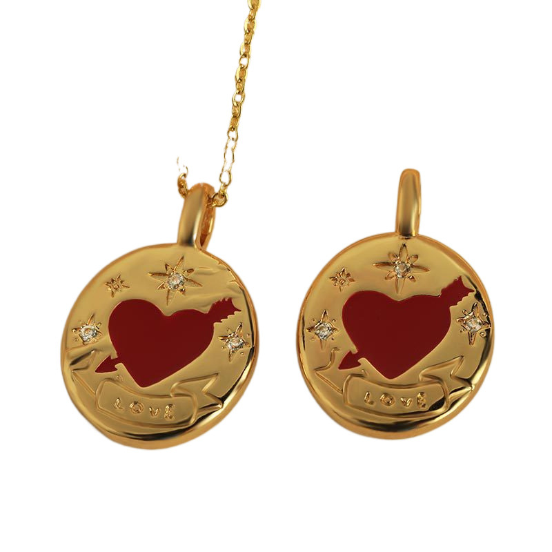 New minimalist women's style, unique and versatile accessories, oil-dripping one-shot heart-piercing pendant, internet-famous elegant necklace, collarbone chain Item Picture