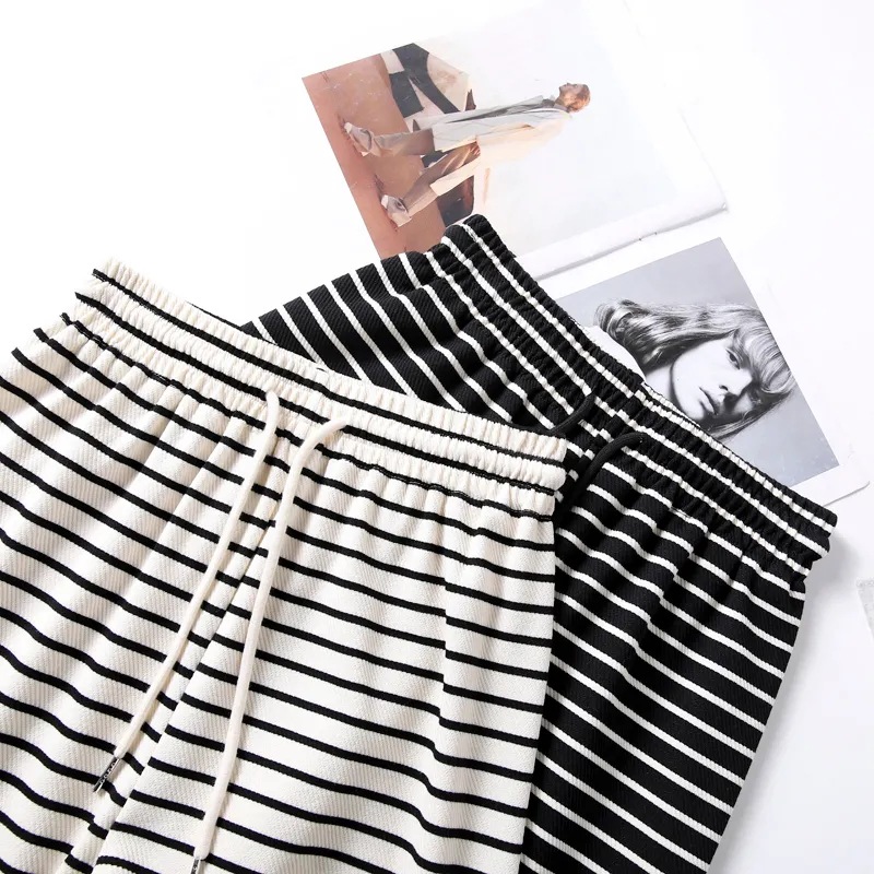 The 2025 new striped wide-leg pants for women in a laid-back style are trendy and versatile on Instagram. They are high-waisted and slimming for women, with zebra stripes for a casual look details Picture