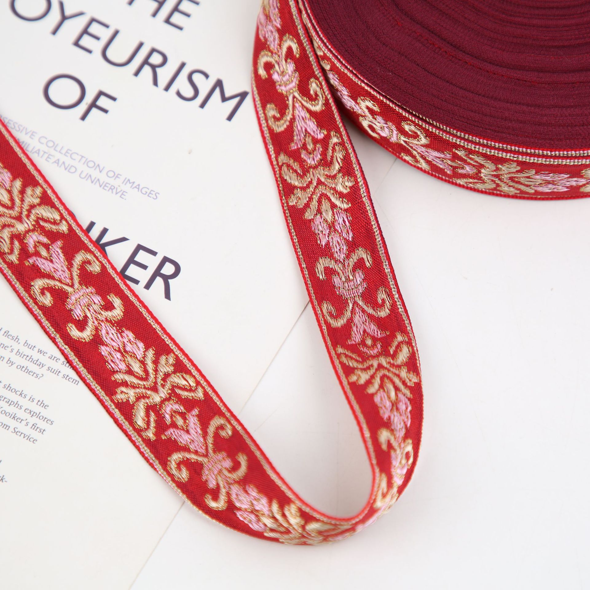 Factory direct supply of 3cm ethnic-style jacquard embroidery webbing, versatile DIY accessories, performance costume accessories Application Scenario