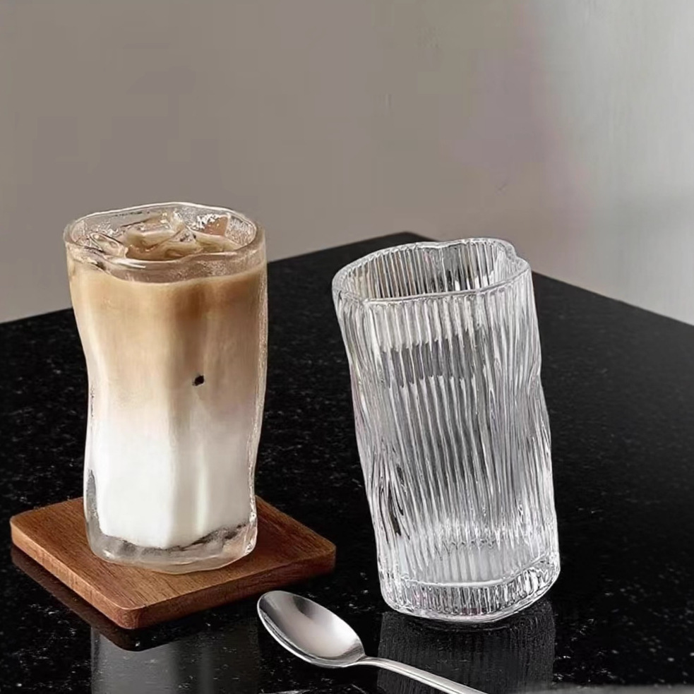 ins home irregular twisted cup, iced Americano latte coffee cup, glass cup, summer cold drink coffee cup Application Scenario