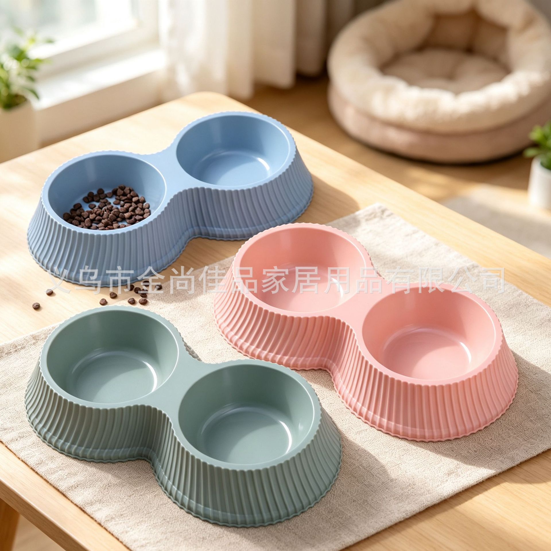 Pet bowl, anti-choking rice bowl for dogs and cats, plastic anti-slip slow-eating pet food utensils Application Scenario