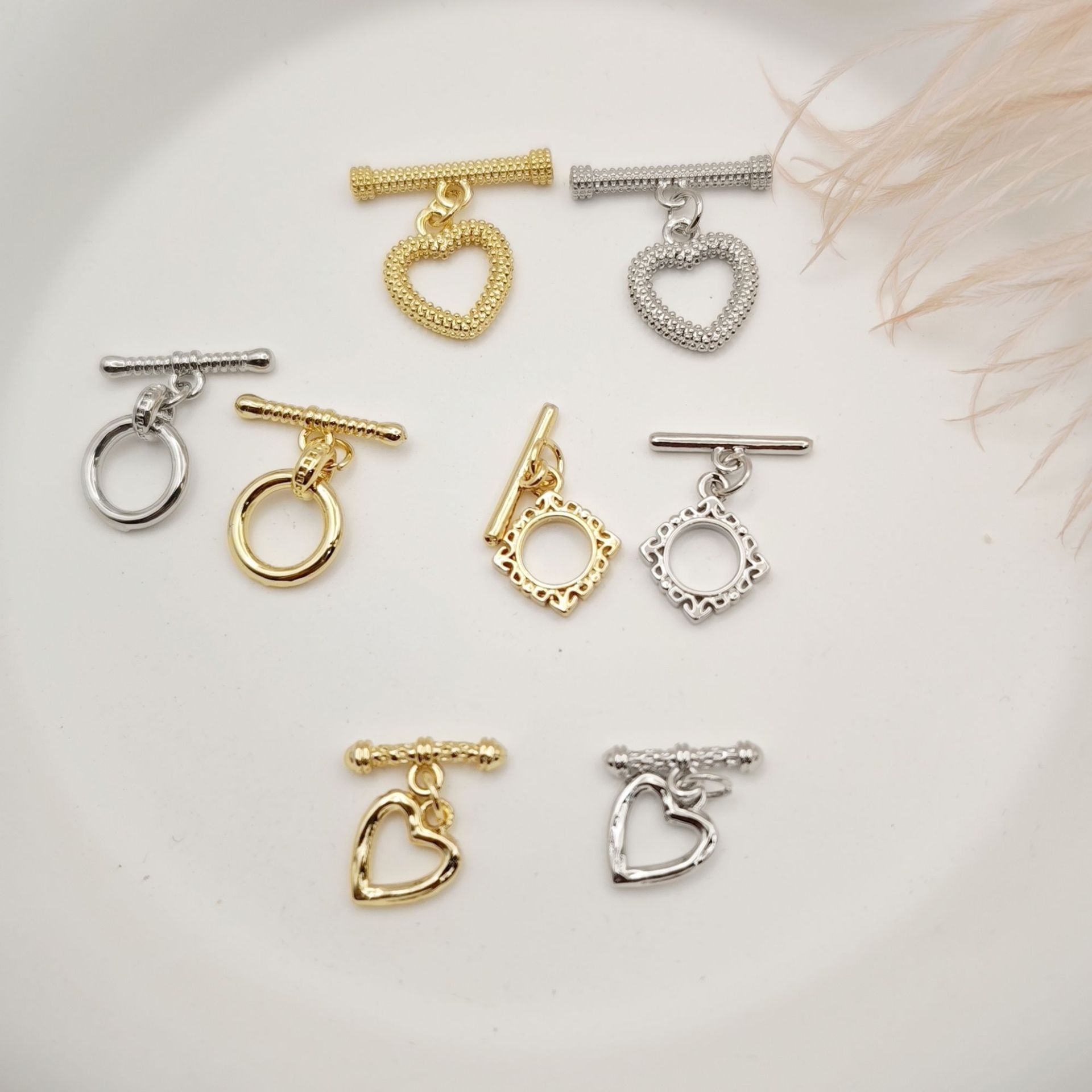 Copper-plated 18k gold-plated Chinese-style necklace, OT clasp, end clasp, connecting clasp, bracelet, diy necklace accessory Application Scenario