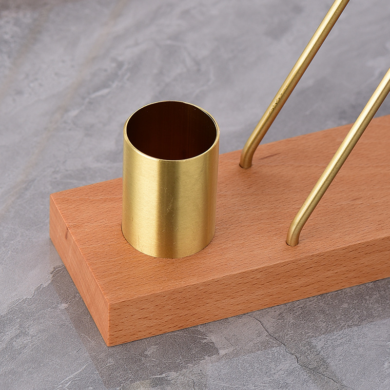 Solid wood creative vertical tissue holder, coffee shop, hotel, restaurant, milk tea shop, napkin holder, simple table tissue seat Application Scenario