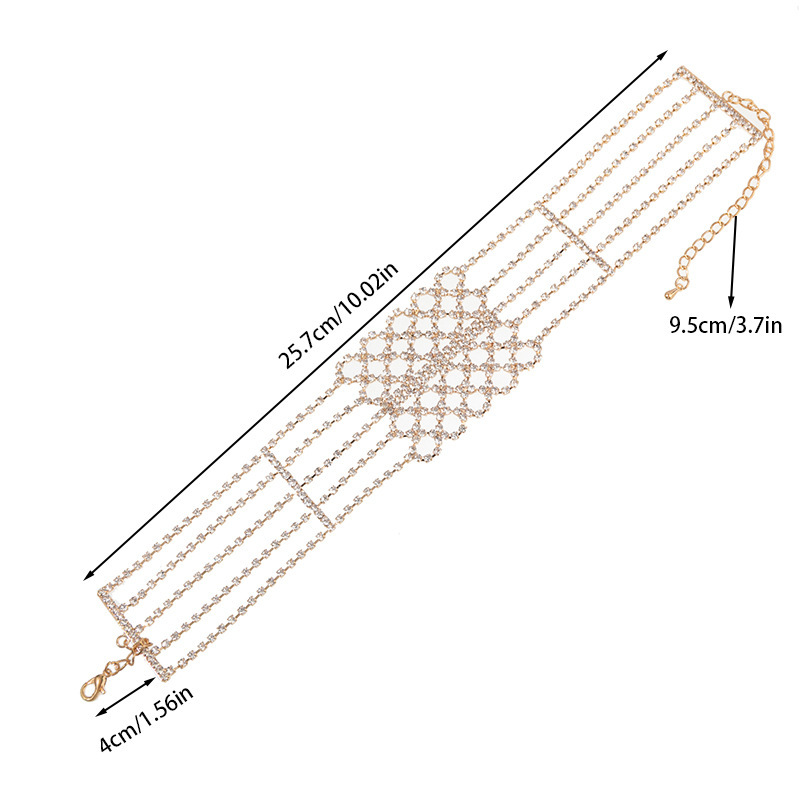 Retro hollowed-out necklaces with rhinestones, cross-border best-selling necklaces, exaggerated stage catwalk necklace accessories manufacturer supply Specification image