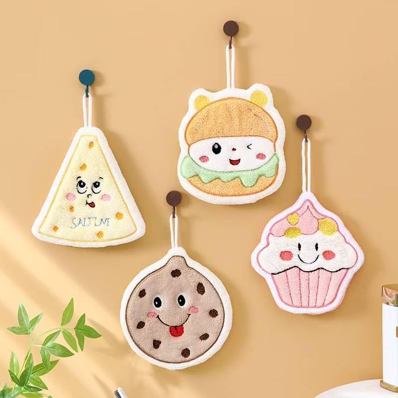 Cute cartoon hand towels, kitchen coral fleece children's hand towels, can be hung, no odor, no mold, strong water absorption