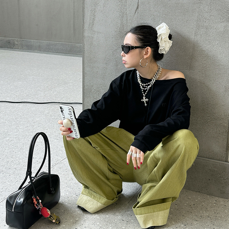 MMFISH trendy street off-the-shoulder casual design embroidered heart loose top T-shirt, laid-back hoodie 24T359 Application Scenario