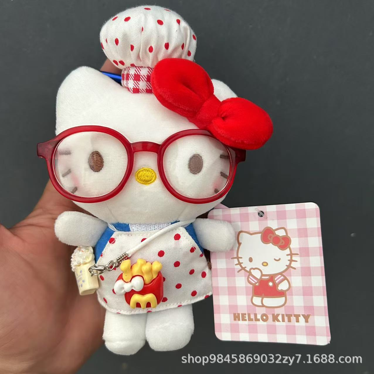 Sanrio official HelloKitty pendant, plush toy keychain, cute kt cat doll bag, small pendant Application Scenario