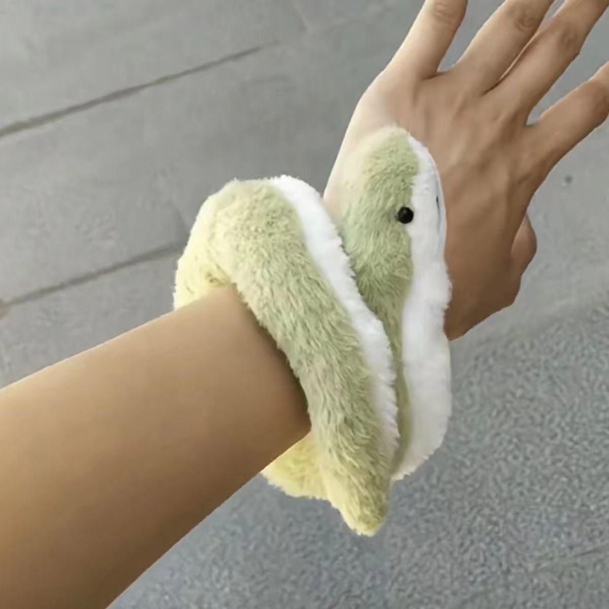 Cute little snake dolls, the mascot of the Year of the Snake, new plush toys, doll dolls, sofa sofa, living room ornaments Application Scenario