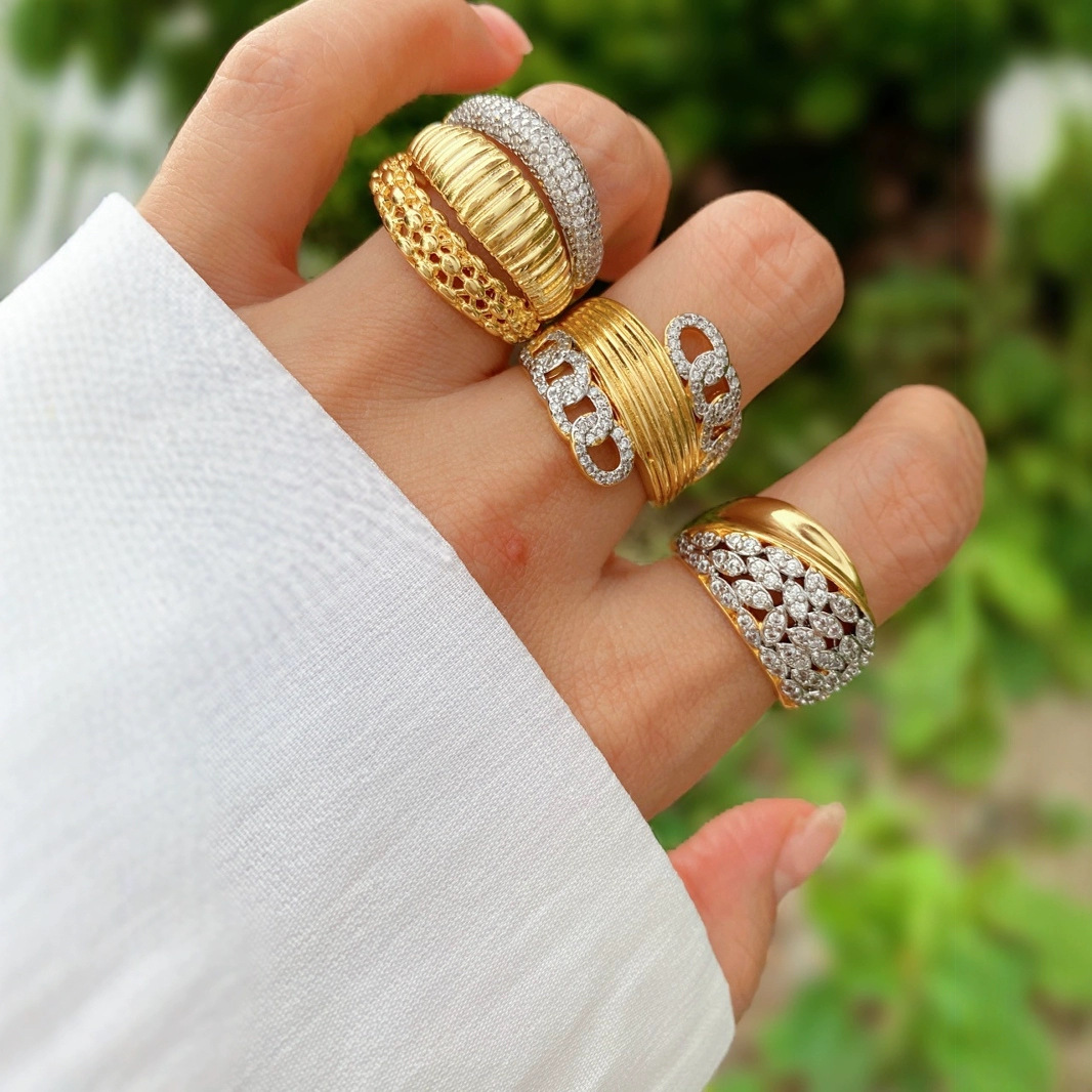 Factory direct sales: Popular cross-border sales in Europe and America. Wide ring with full diamond Settings. Factory direct sales details Picture