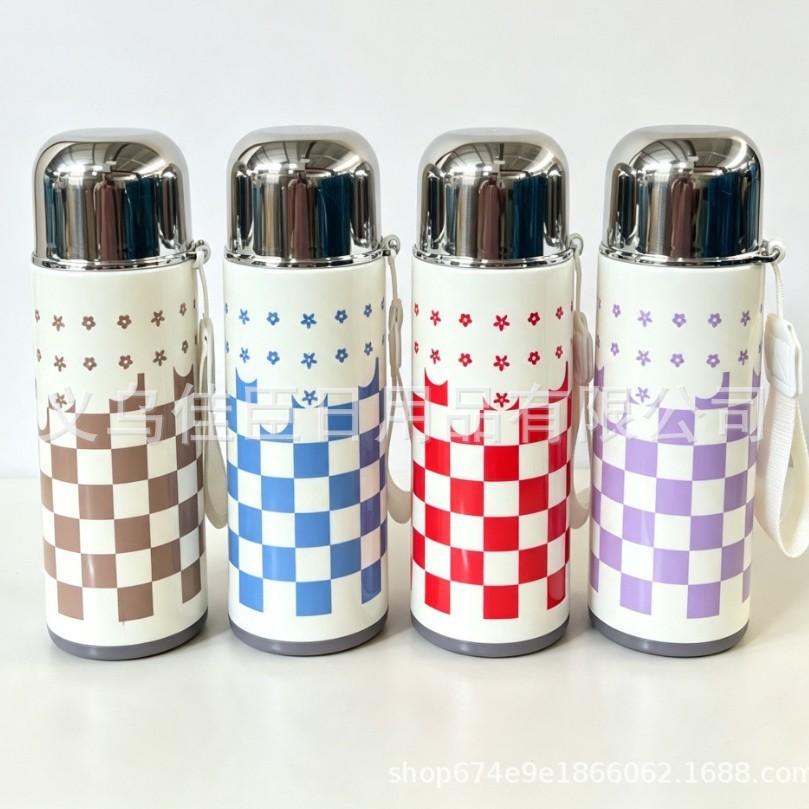 glass cup Cartoon Insulated Cup, Children's portable Glass Water cup, Cute animal pattern rope water bottle, students Application Scenario
